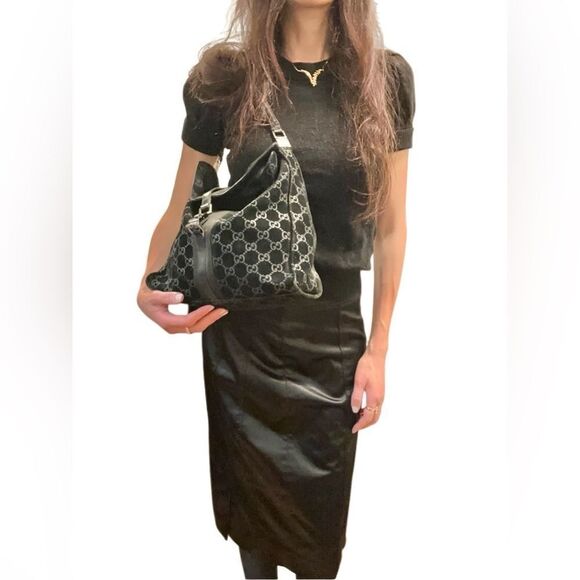 Elegant black suede gg Jackie bag with piston lock - Picture 1 of 16
